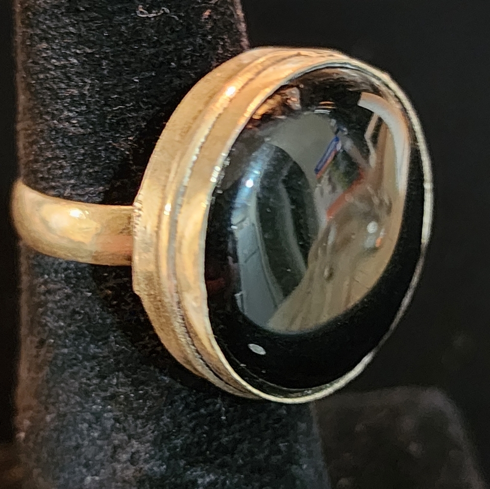 Onyx Ring - Picture 2 of 5